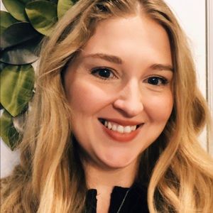 Meet your Posher, Carrie